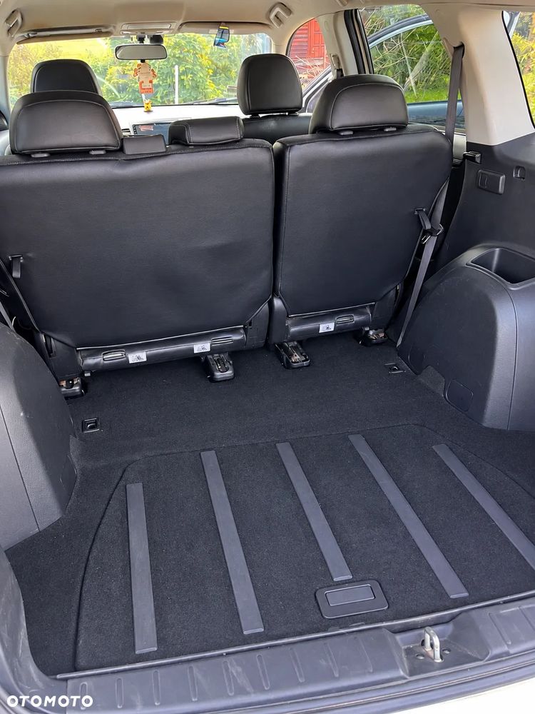 Mitsubishi Outlander 2010 photo 4