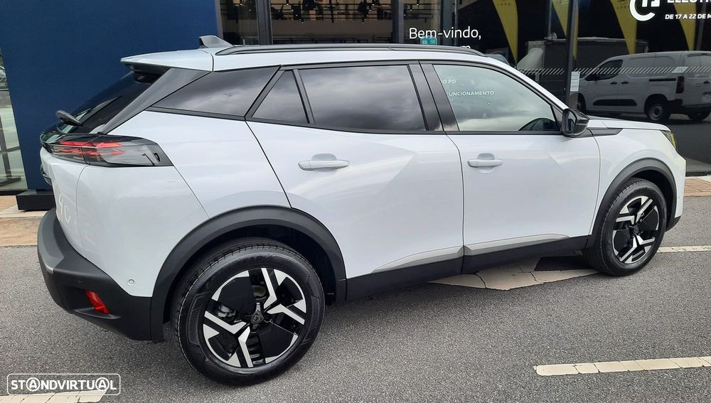 Peugeot 2008 1.2 PureTech Allure - 4