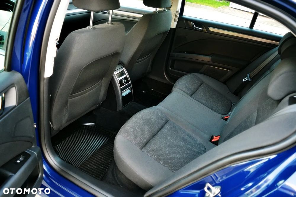 Skoda Superb 1.6 TDI Active - 10