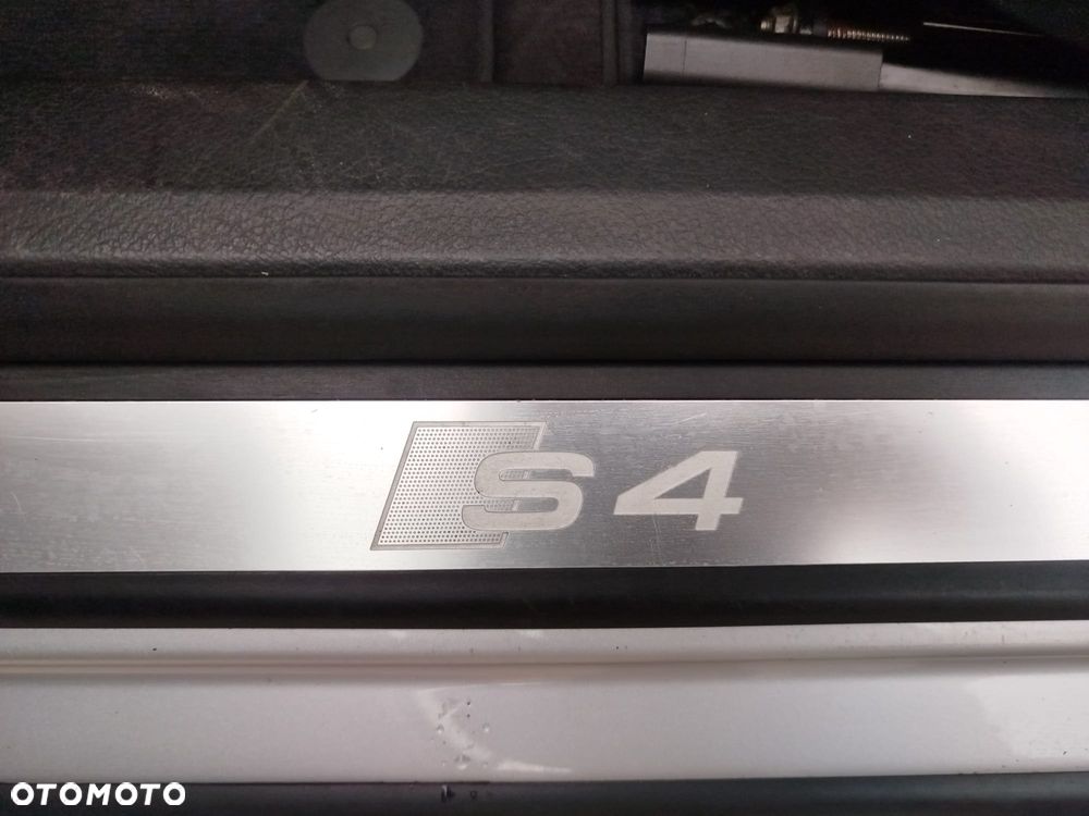 Audi S4 Limousine - 16