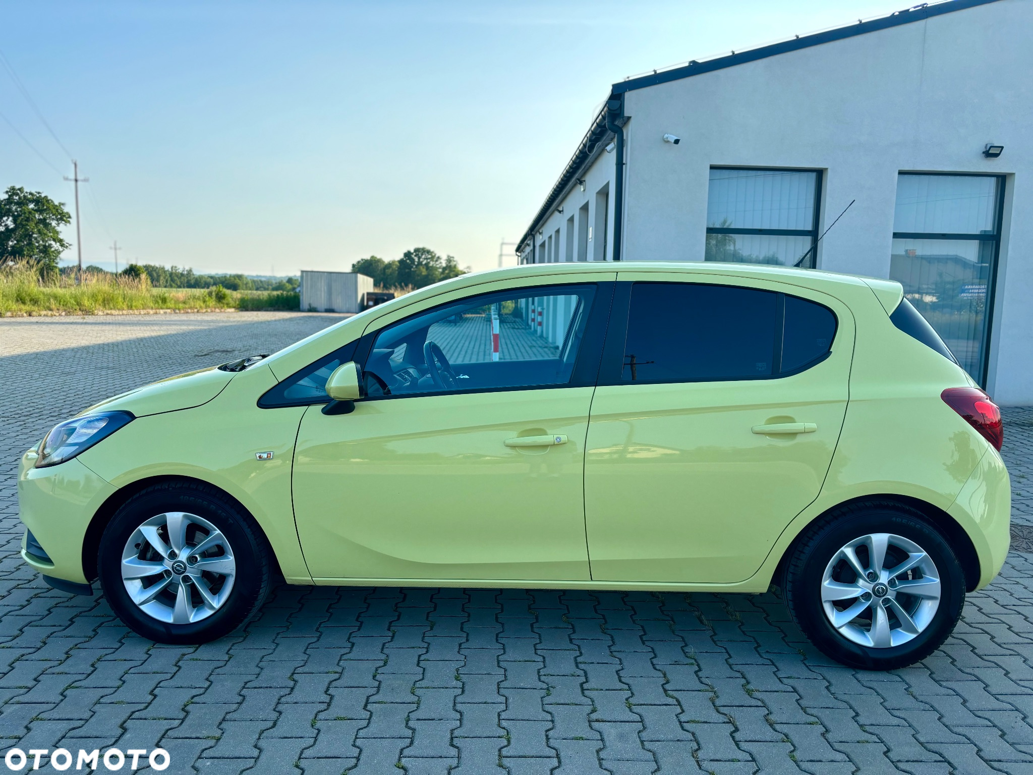 Opel Corsa 1.4 Enjoy - 2