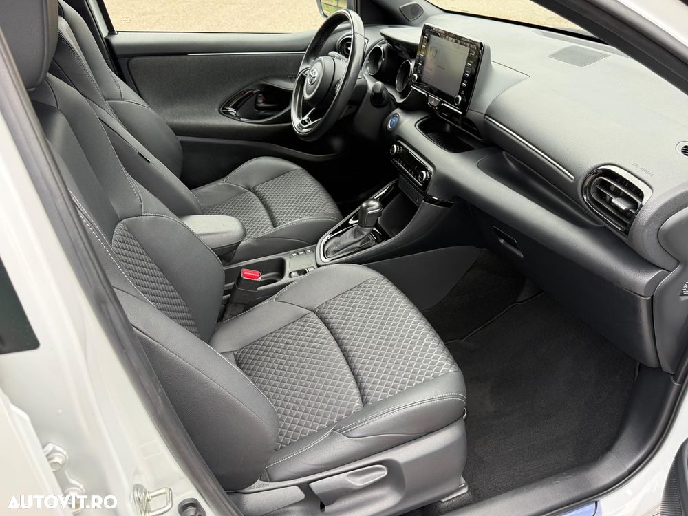 Toyota Yaris 1.5 VVT-i HSD Dynamic Plus - 15