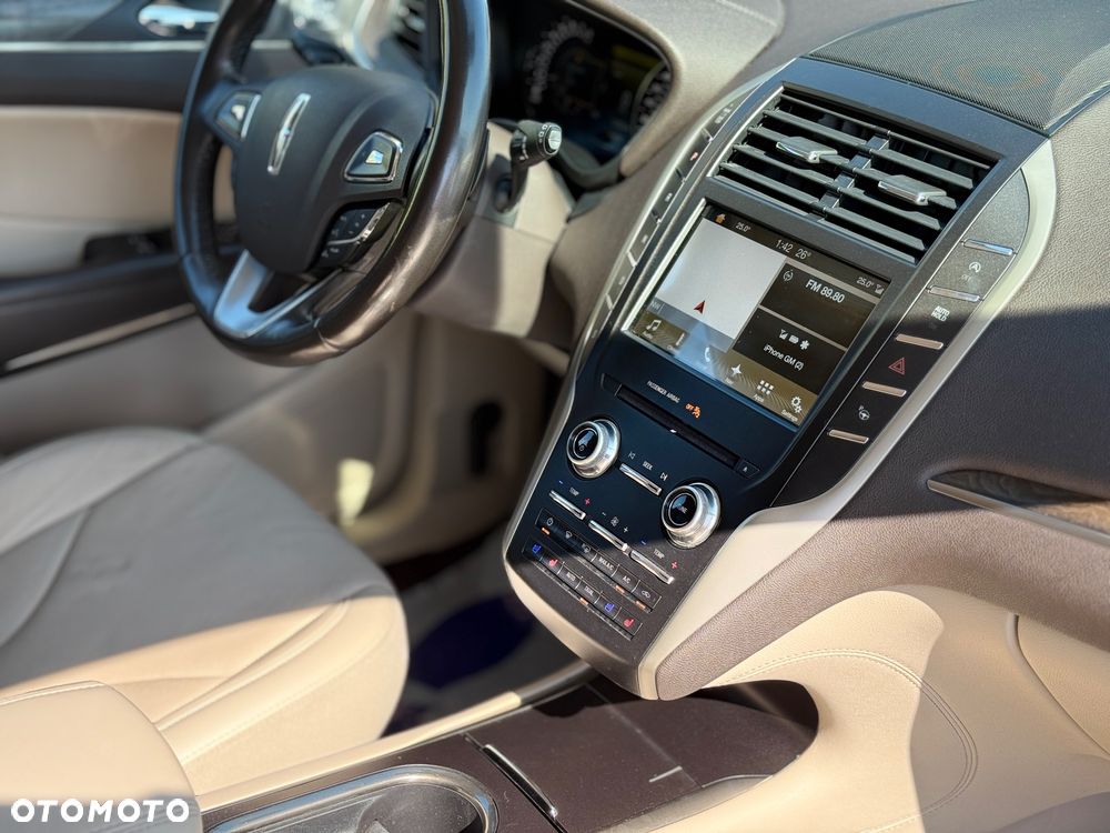 Ford Escape 2.0 EcoBoost AWD Titanium - 26