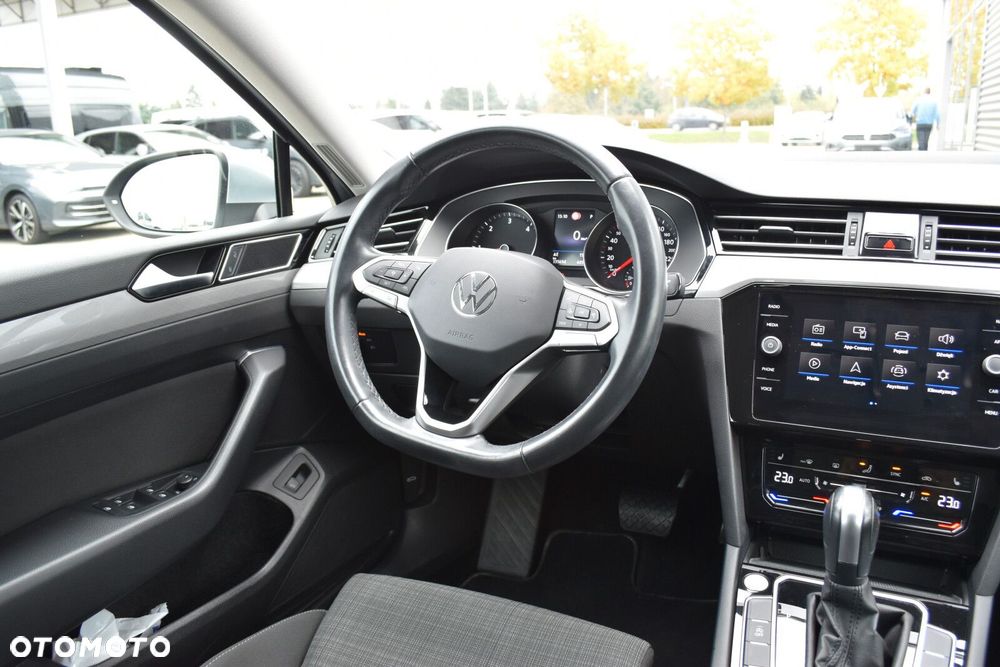 Volkswagen Passat 2.0 TDI Business DSG - 11