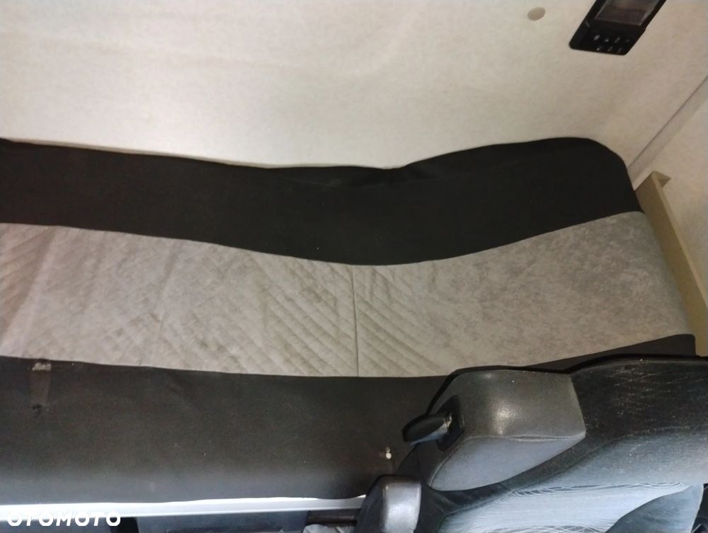 Mercedes-Benz Actros - 8