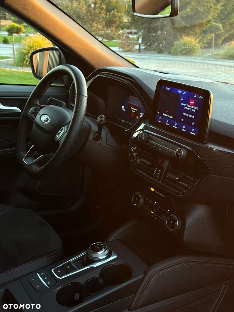 Ford Kuga - 8