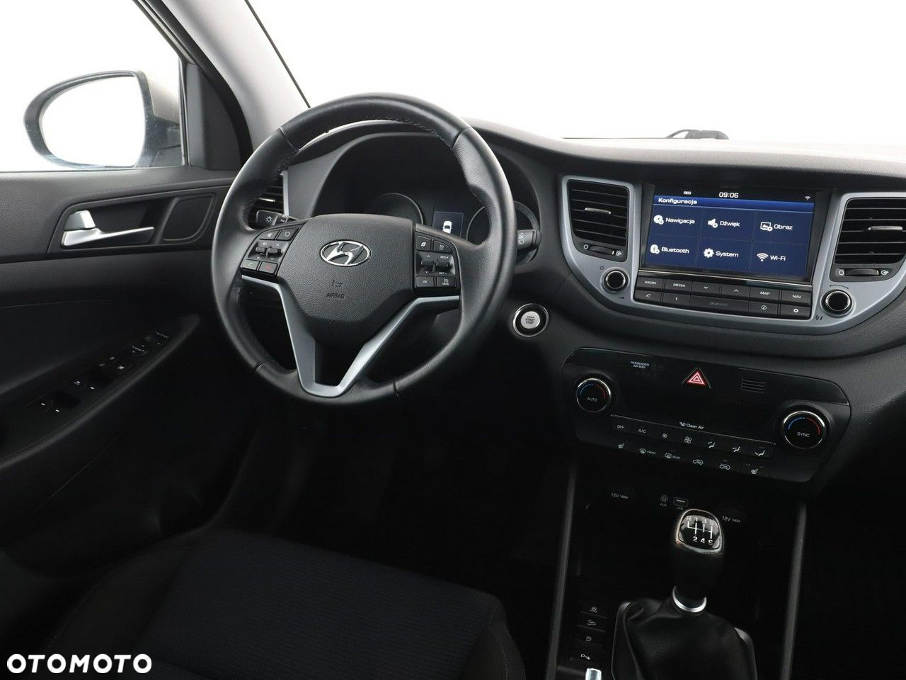 Hyundai Tucson 1.7 CRDI BlueDrive Style 2WD - 16