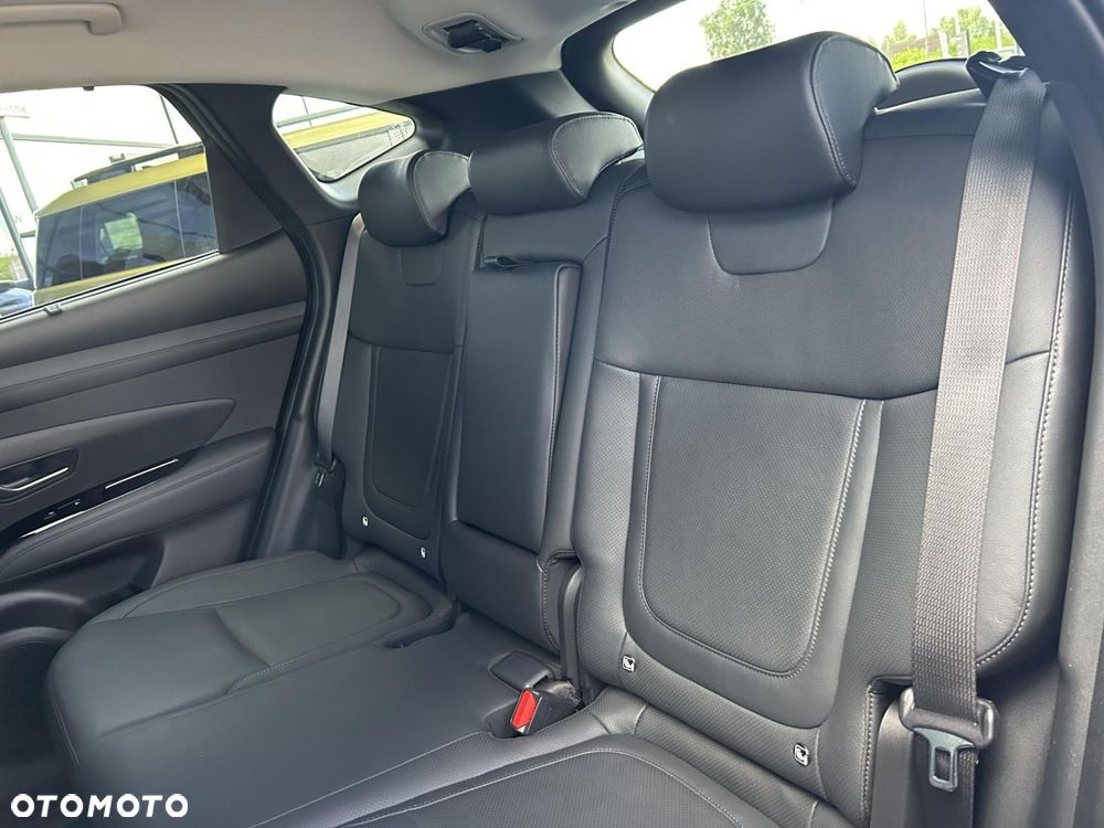 Hyundai Tucson 1.6 T-GDi HEV Platinum 2WD - 16