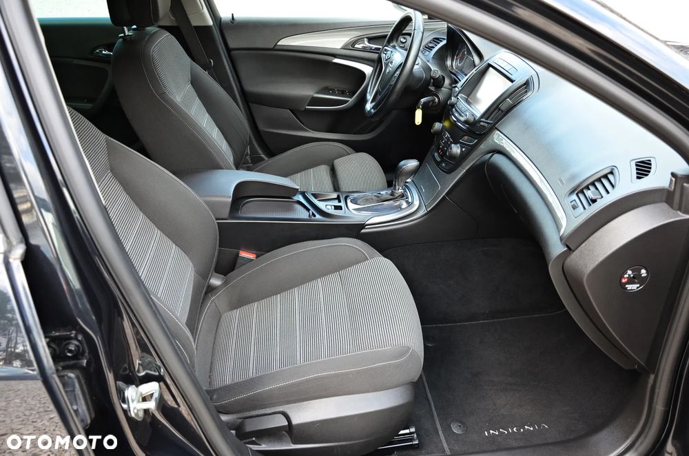 Opel Insignia - 36