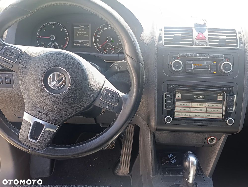 Volkswagen Touran 2.0 TDI DPF Highline DSG - 13