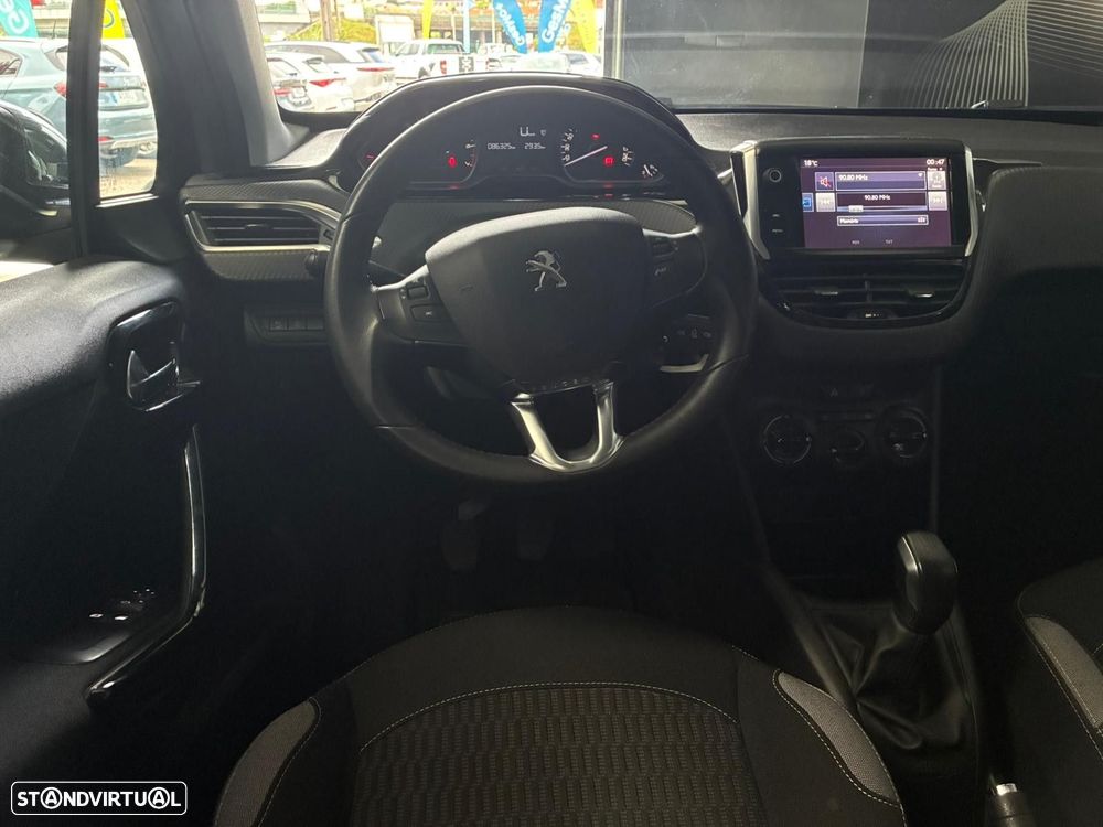 Peugeot 208 1.2 PureTech Style - 30