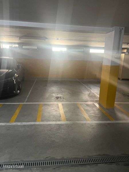 lugar de garagem amial luso francês - Grande imagem: 2/3