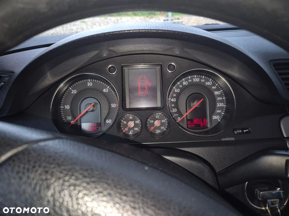 Volkswagen Passat 1.9 TDI Highline - 6