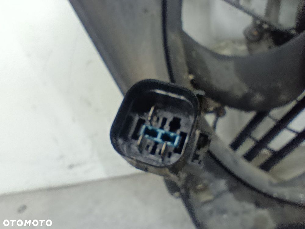 WENTYLATOR CHŁODNICY  BMW 3 E46 FL 7790896  6922670.1 1137328080  BOSCH - 7