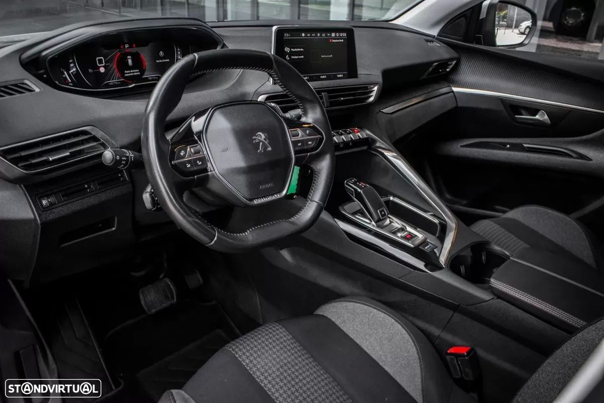 Peugeot 3008 1.2 PureTech Allure EAT8 - 24
