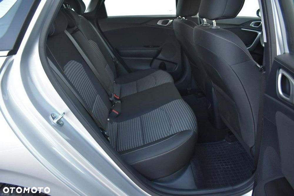 Kia Ceed 1.5 T-GDI M - 8