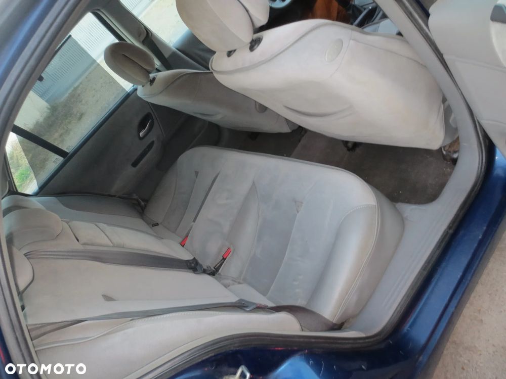 Renault Laguna 1.8 Alize - 8