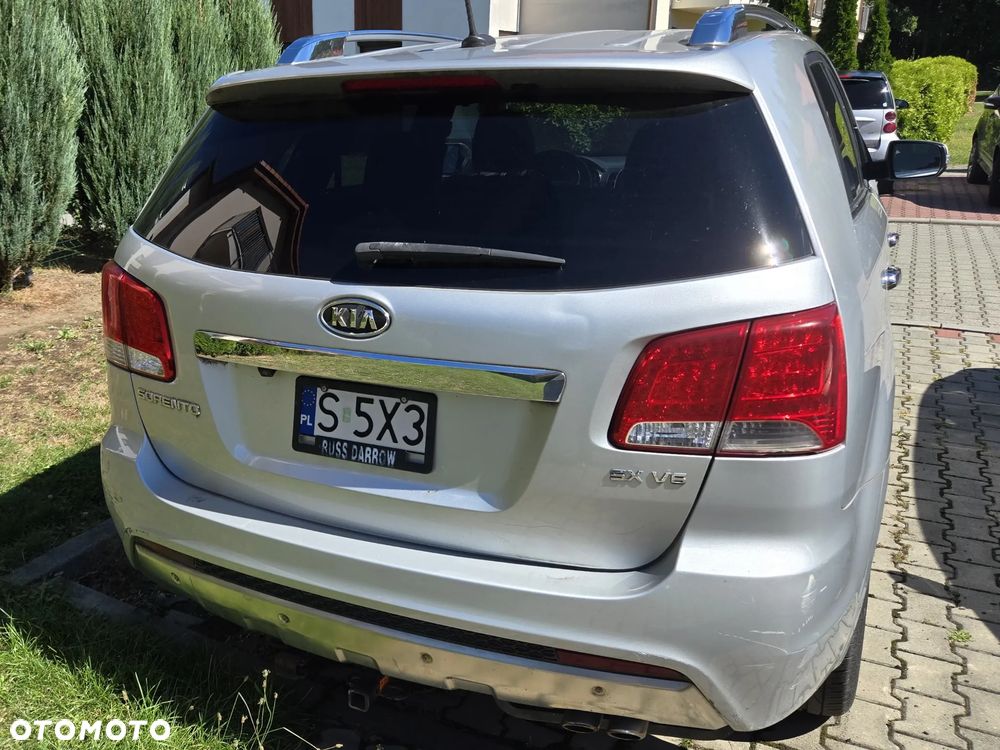 Kia Sorento - 4