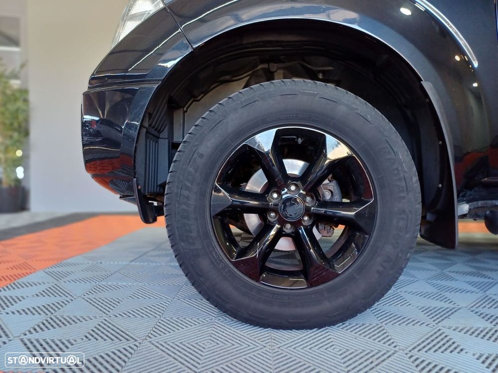 Nissan Navara 2.5 dCi KC SE Comfort - 9