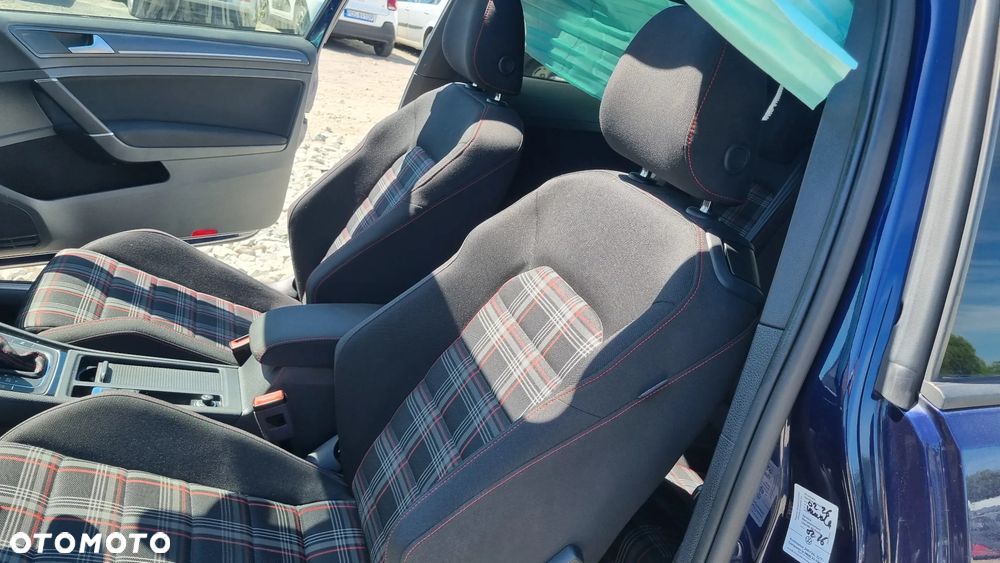 Volkswagen Golf 2.0 TSI BMT GTI Performance DSG - 32