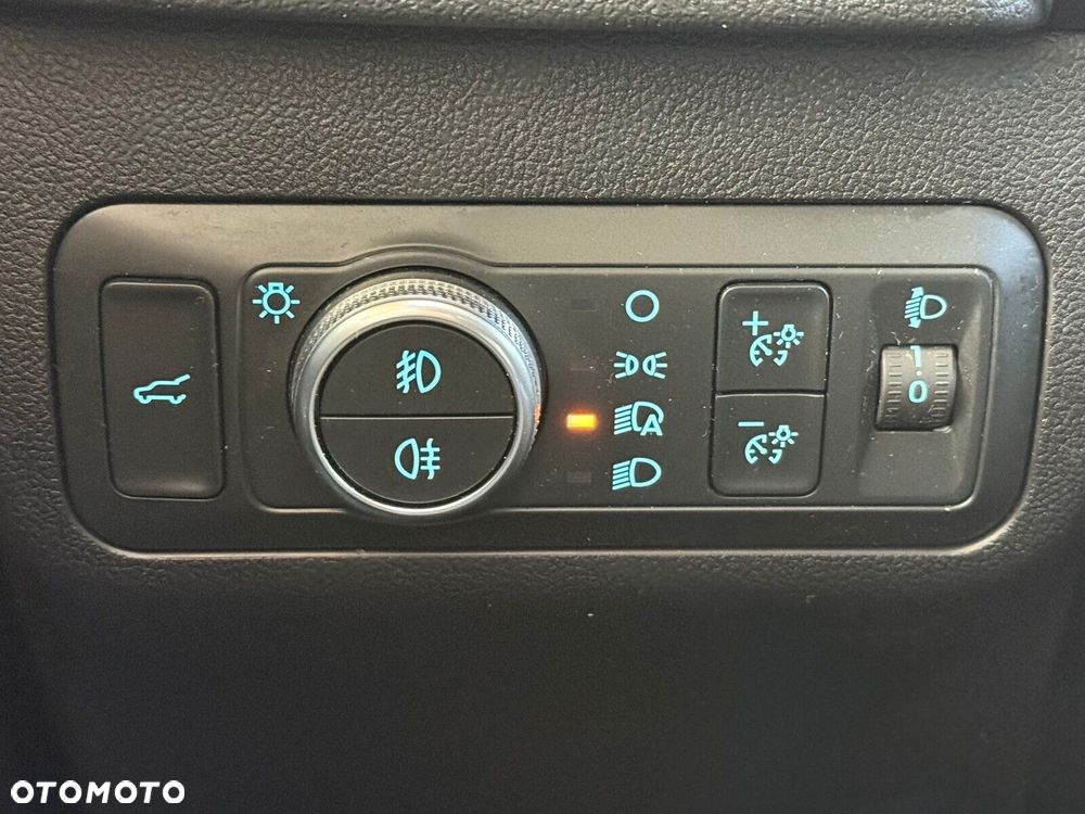 Ford Kuga - 21