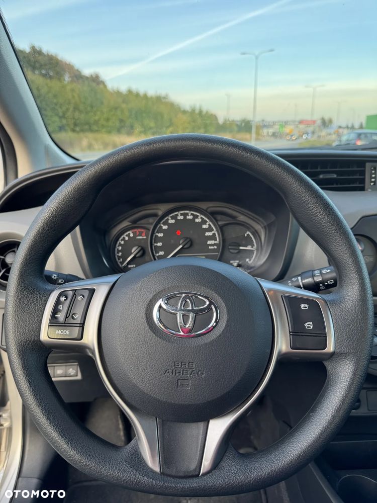 Toyota Yaris - 7