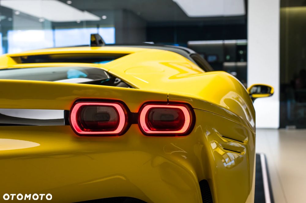 Ferrari SF90 Stradale - 18