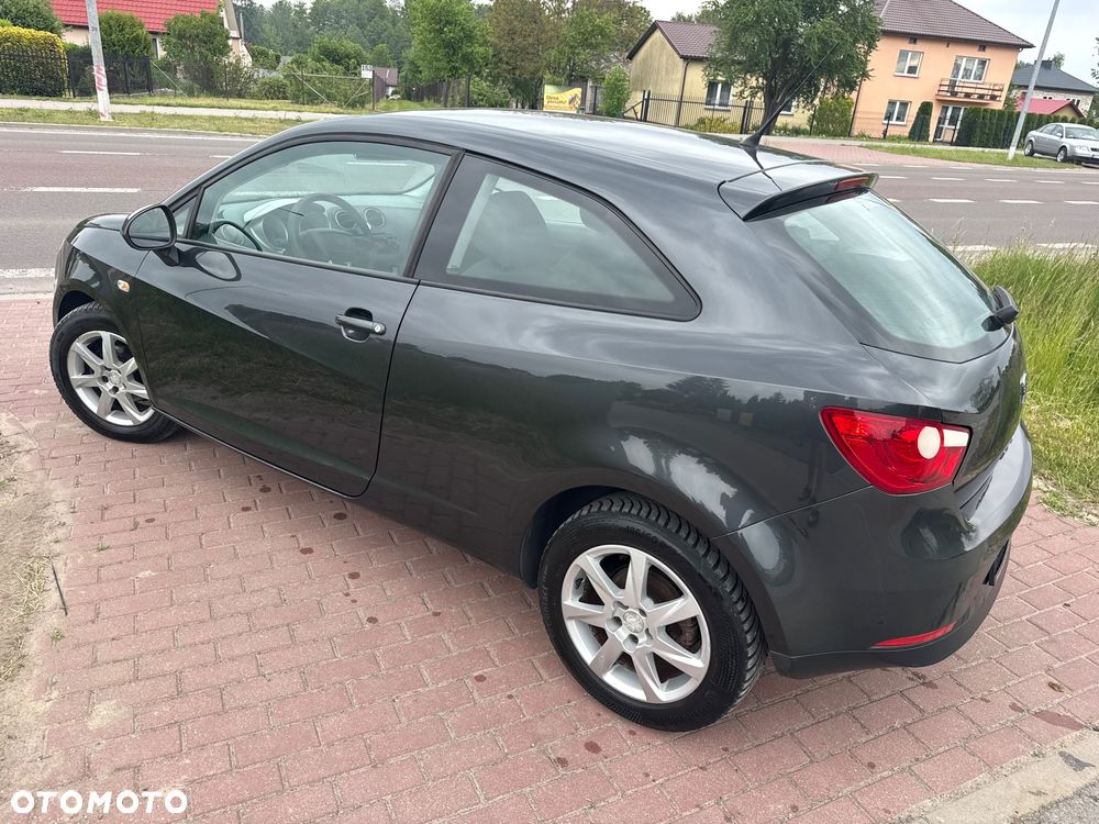 Seat Ibiza SC 1.6 16V Sport - 3