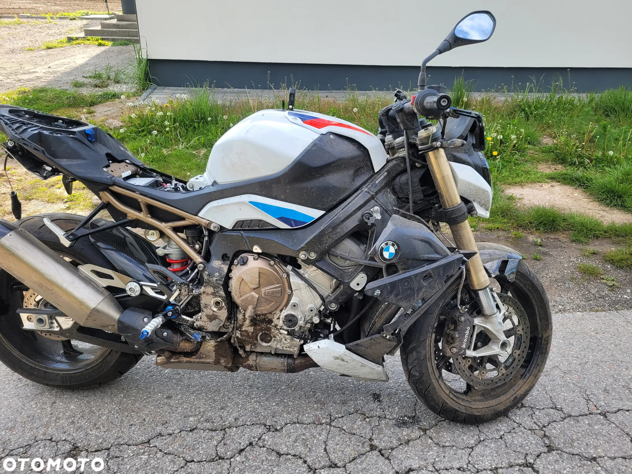 BMW S - 10