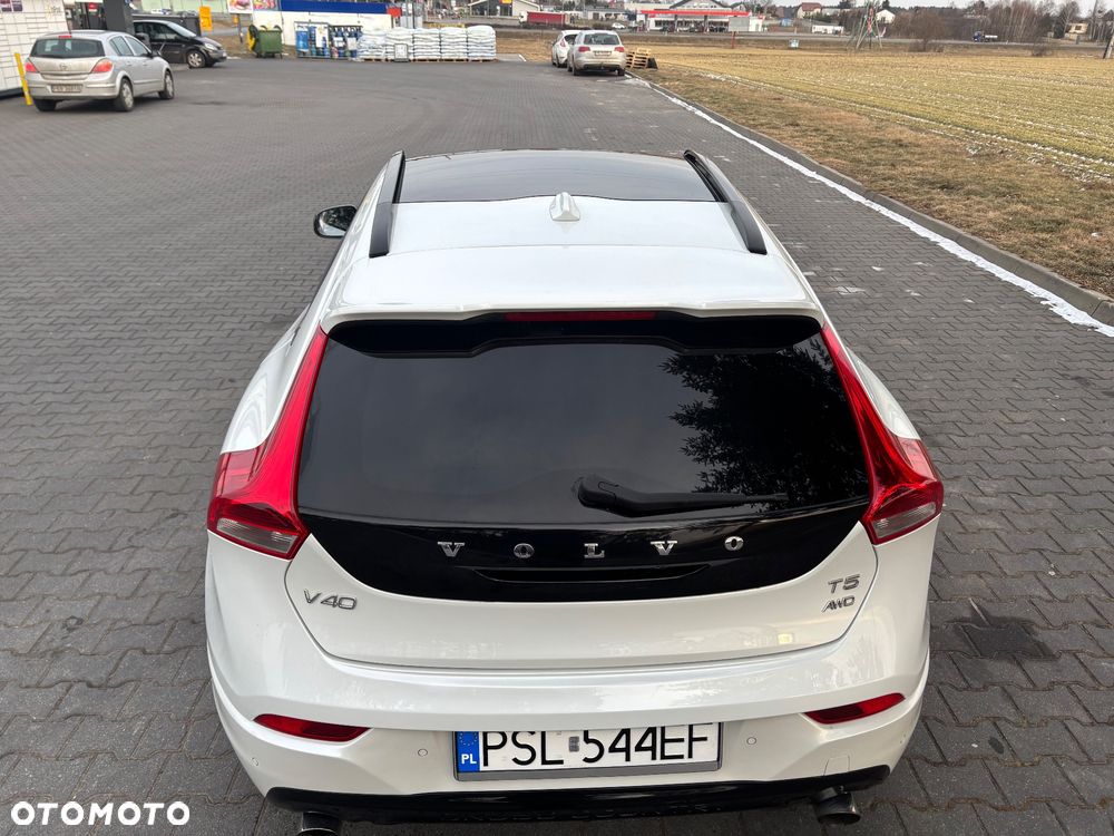 Volvo V40 Cross Country - 9