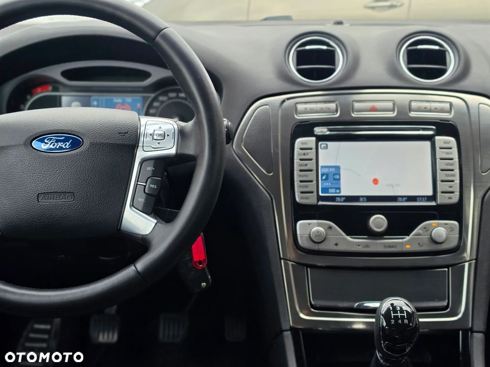 Ford Mondeo - 30