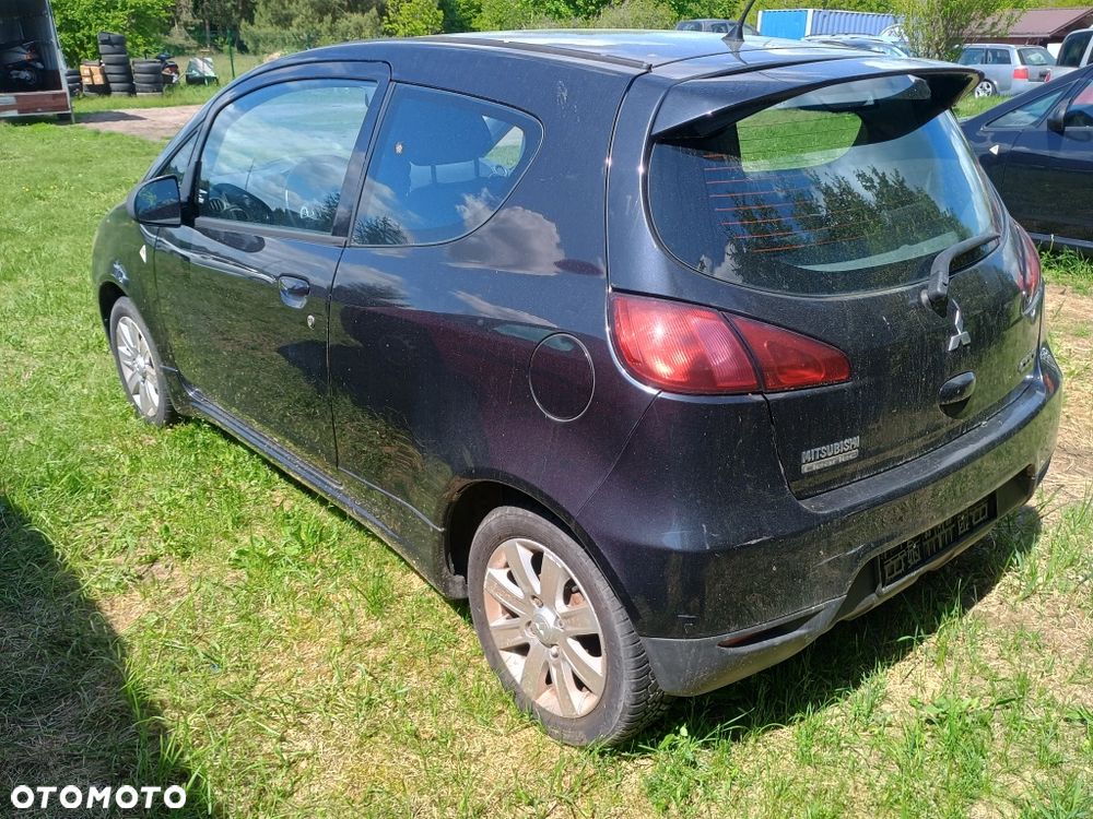 Mitsubishi Colt - 4