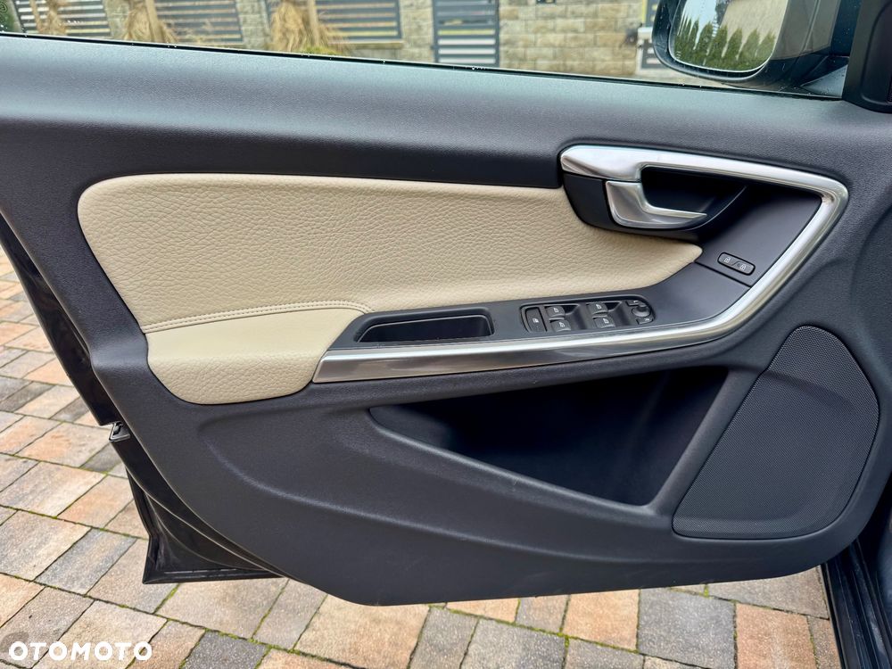 Volvo S60 2.0T Momentum - 11