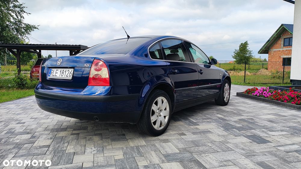 Volkswagen Passat - 3