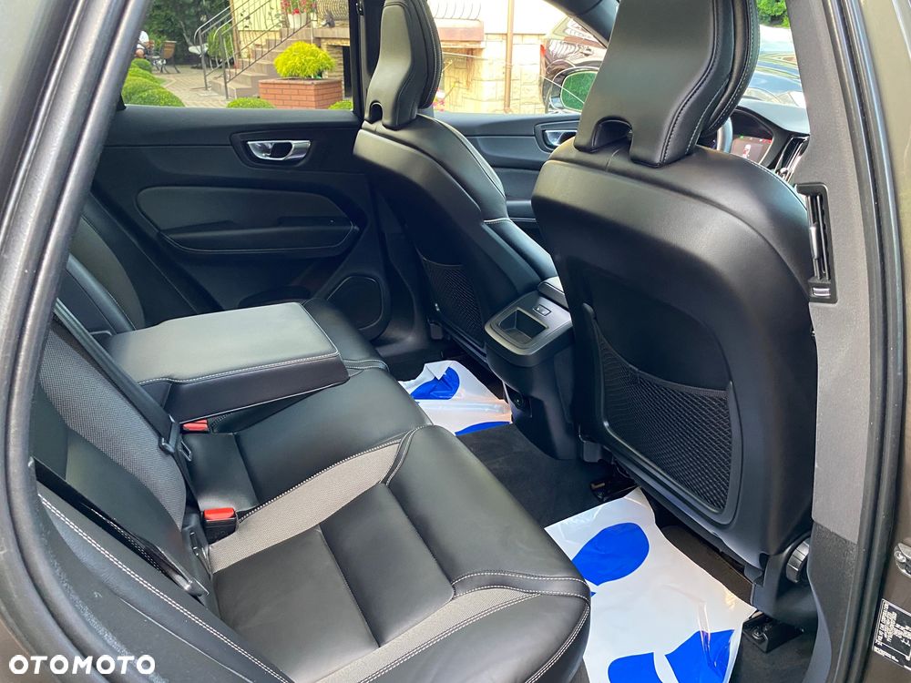 Volvo XC 60 B4 D Geartronic RDesign - 15