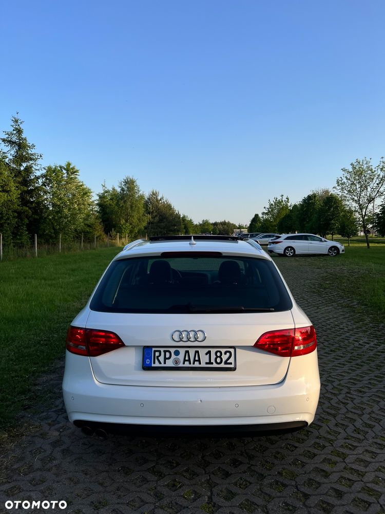 Audi A4 Avant 2.0 TDI DPF multitronic Attraction - 4