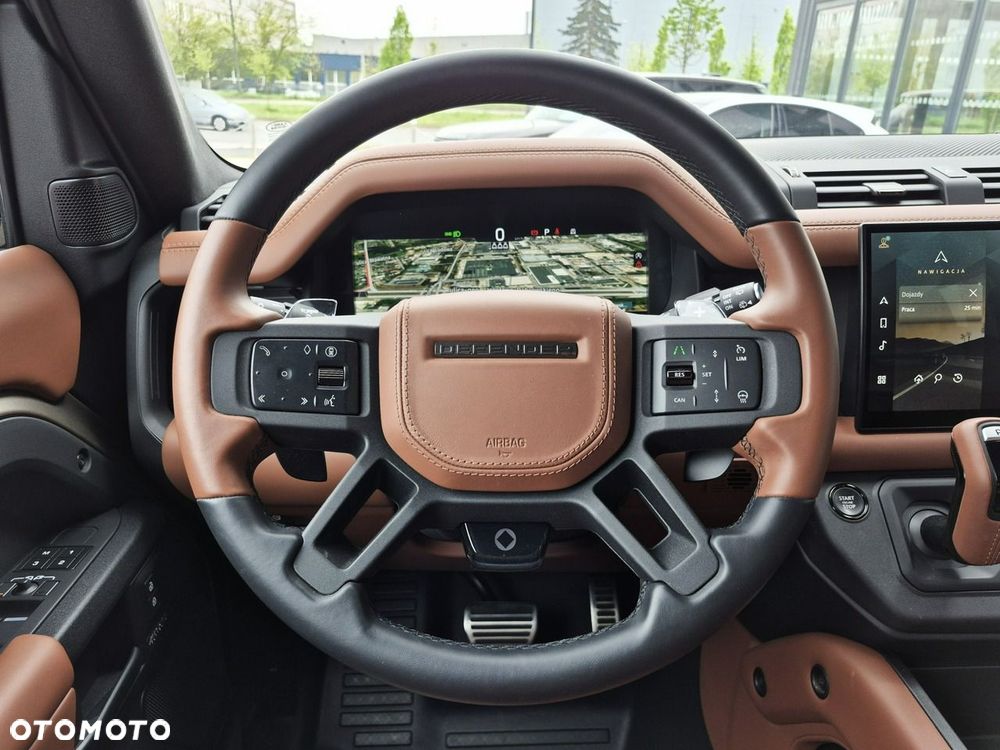 Land Rover Defender 110 P635 OCTA - 28