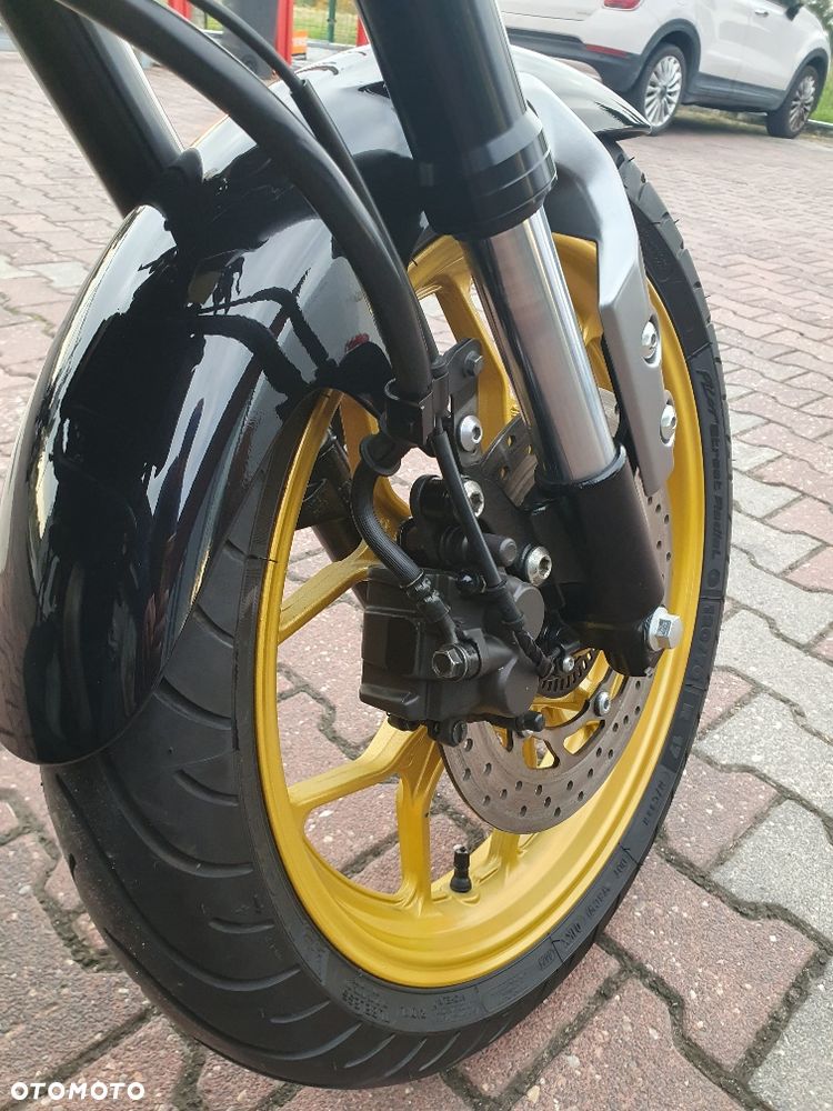 Yamaha XSR - 33