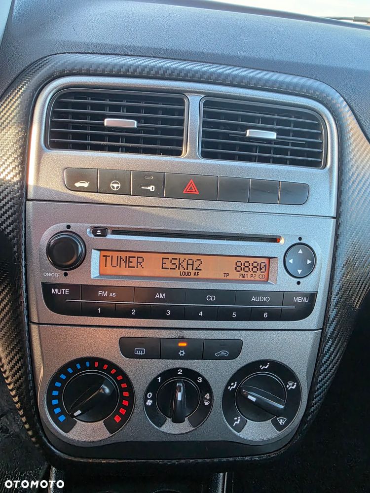 Fiat Grande Punto - 10