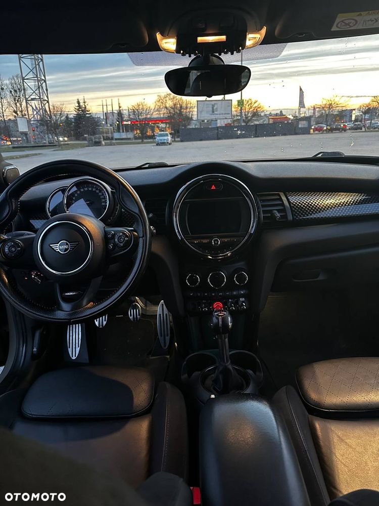 MINI John Cooper Works - 12