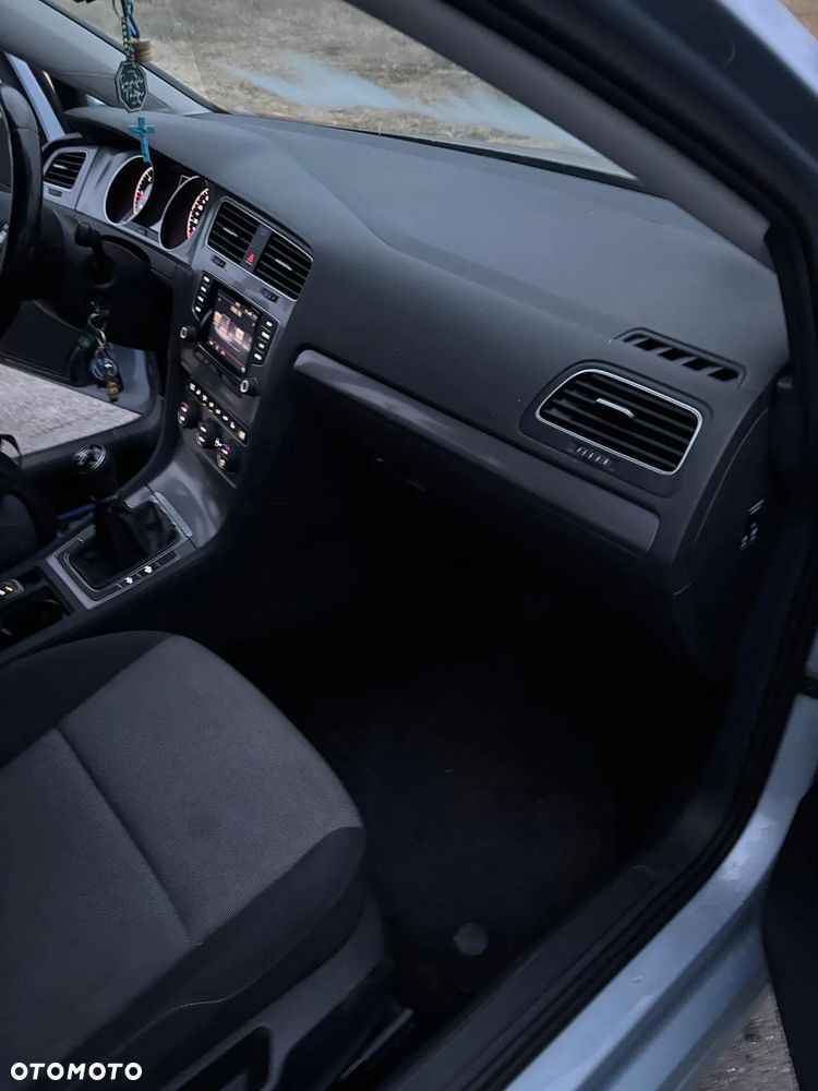 Volkswagen Golf 1.6 TDI BlueMotion Comfortline - 15