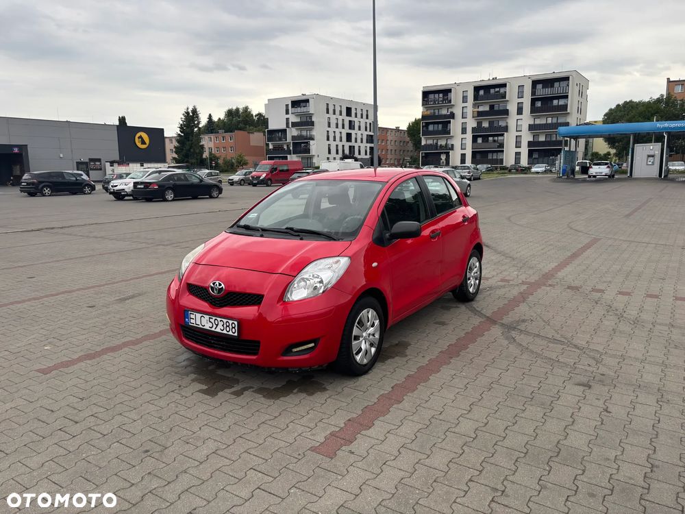 Toyota Yaris - 1