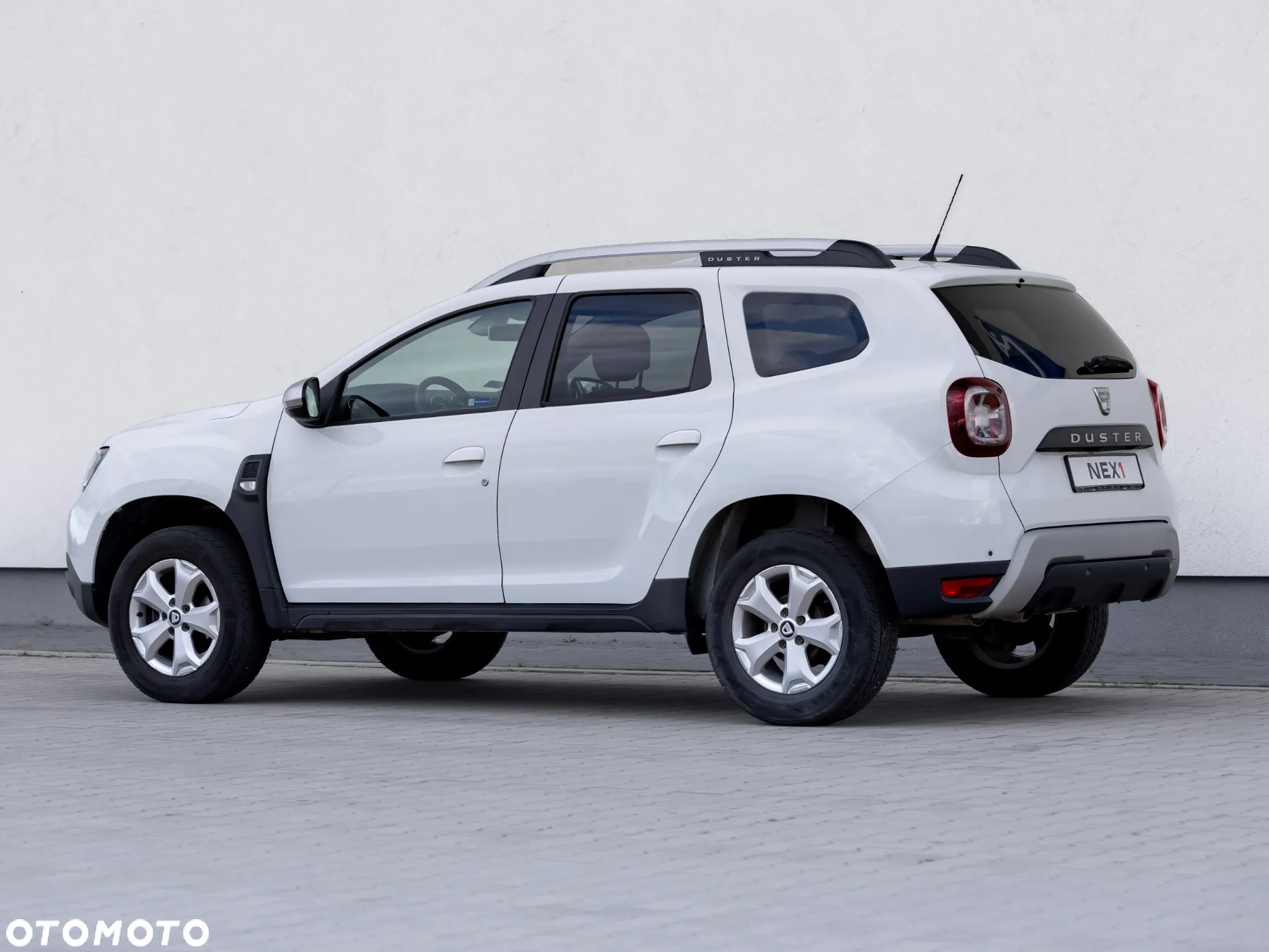 Dacia Duster 1.6 SCe Access S&S - 12