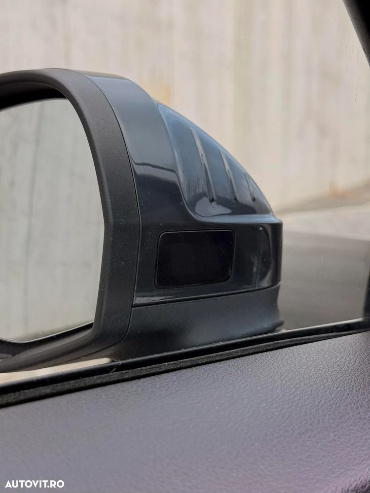 Audi A4 2.0 TDI DPF multitronic Attraction - 34