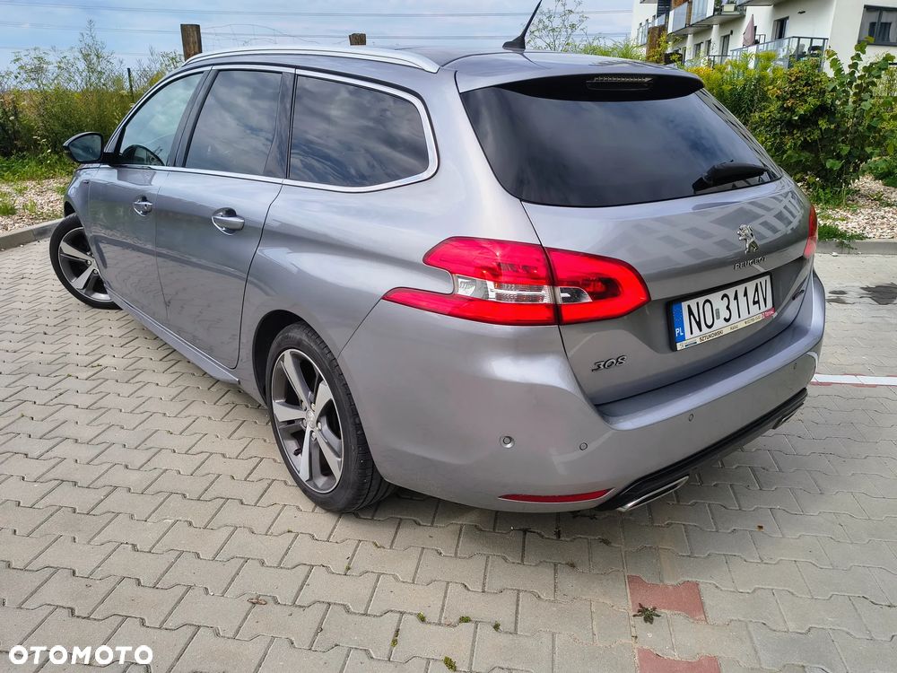 Peugeot 308 - 8