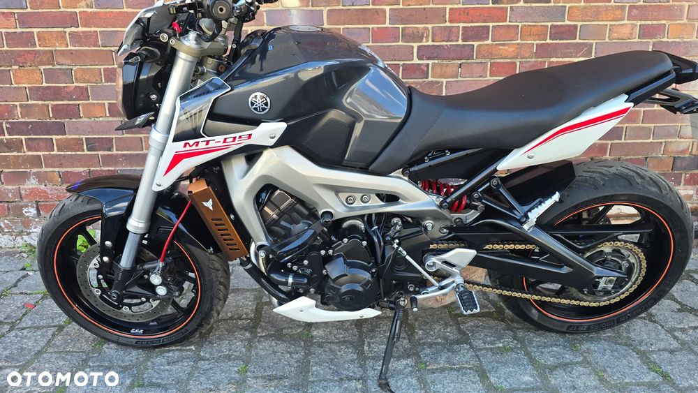 Yamaha MT - 7