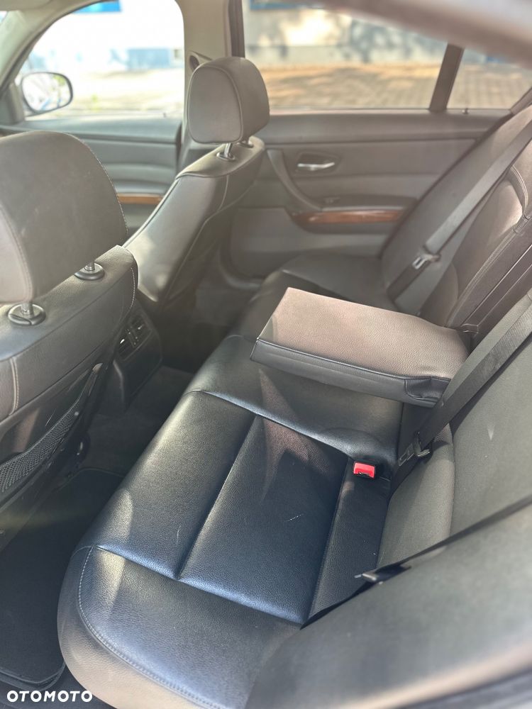 BMW Seria 3 325i - 15