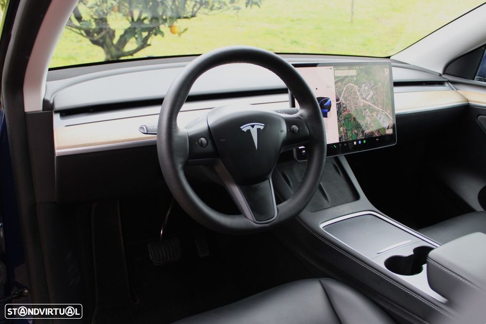 Tesla Model Y Long Range Dual Motor AWD - 6