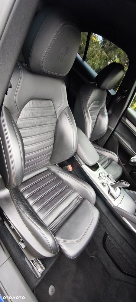 Alfa Romeo Stelvio 2.0 Turbo Veloce Q4 - 29