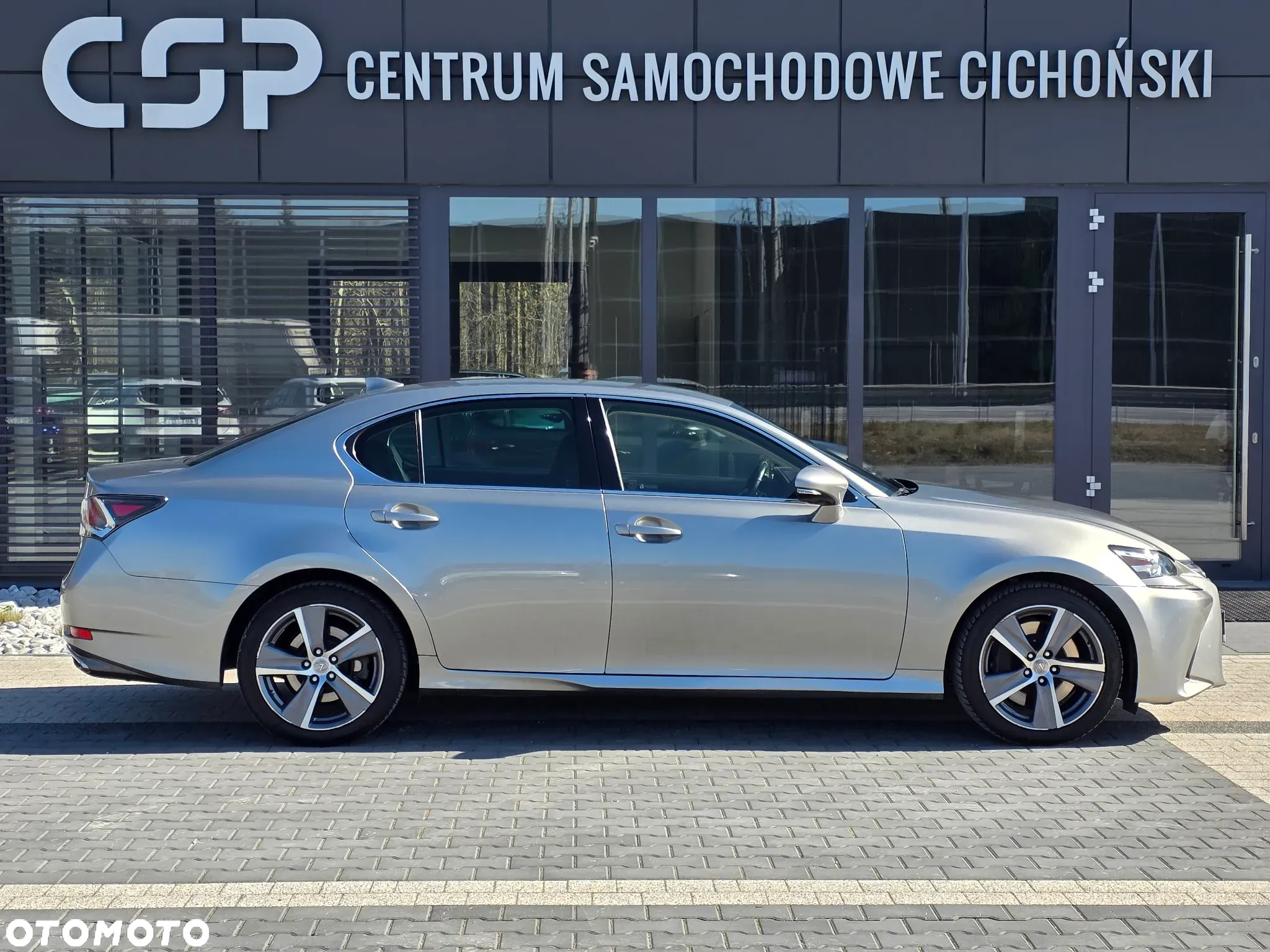 Lexus GS 200t / 300 F Sport - 12